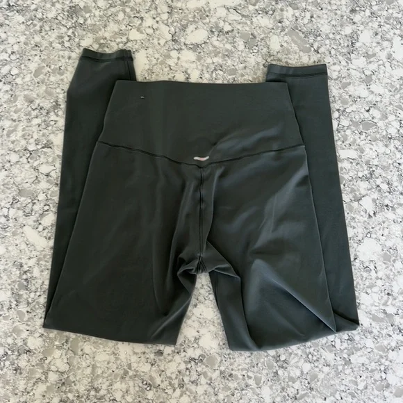 Aerie Woman’s Medium Leggings - Picture 1 of 4